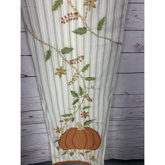 Family Gatherings 16x72 Fall Pumpkin With Vines Cotton Table Runner - Picture 6 of 11